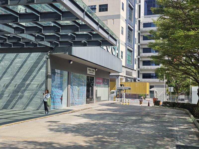 Interlocal Centre, 100G Pasir Panjang Road, 5,166 sqft, Light Industrial (B1) For Rent, by Victor The, 60037160 - Exterior - CommercialGuru.com.sg
