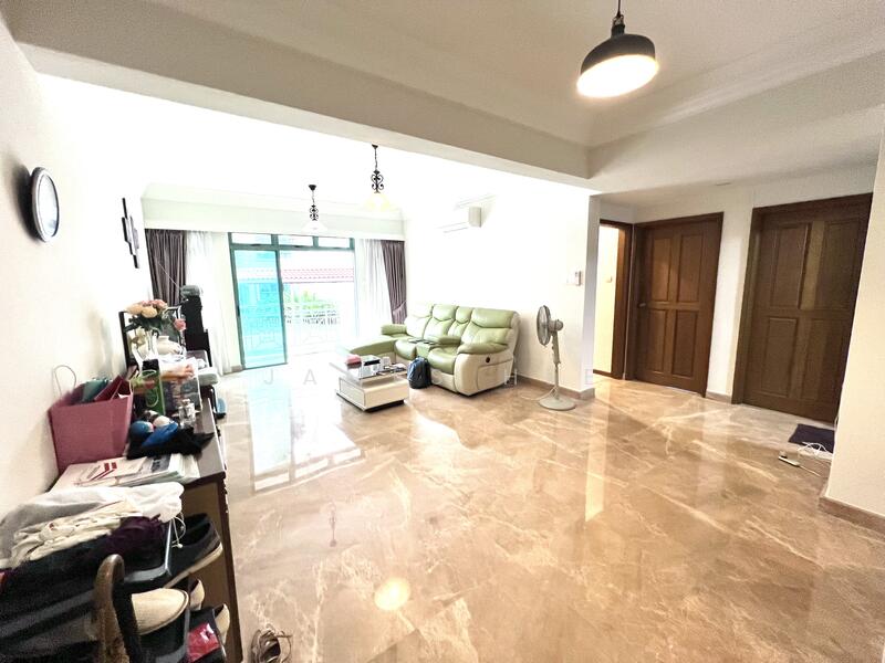 Changi Court, 698 Upper Changi Road East, 3 Bedrooms, 1,184 sqft, Condominium For Rent, by James Hee, 60037556 - Living Room - PropertyGuru.com.sg
