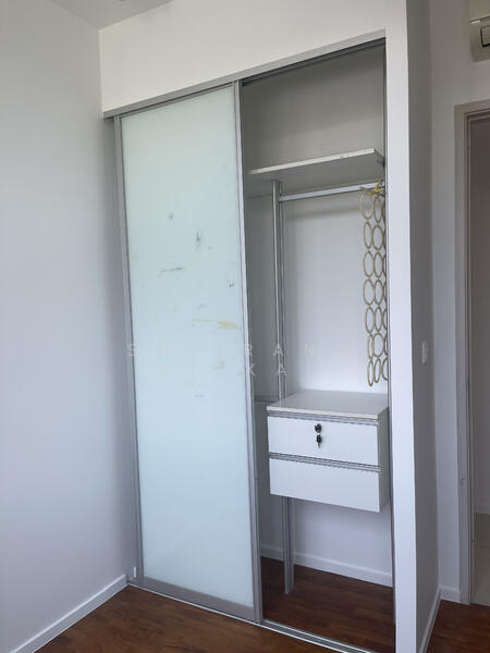 Common Bedroom WARDROBES