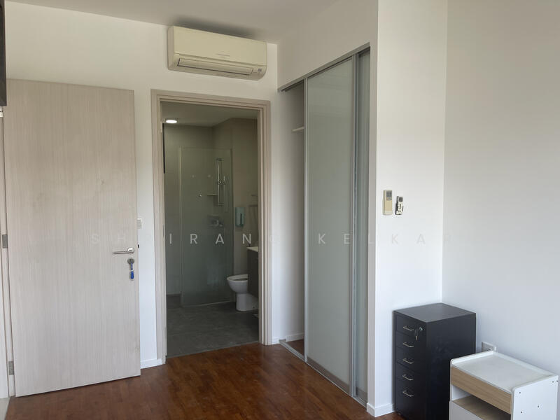 MASTER BEDROOM WARDROBES