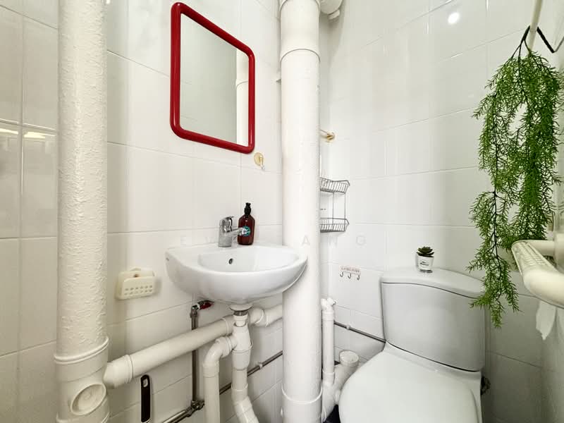 115 Bedok Reservoir Road, 115 Bedok Reservoir Road, 3 Bedrooms, 1,614 sqft, HDB Flat For Sale, by Eve Tang, 60037816 - Bathroom - PropertyGuru.com.sg