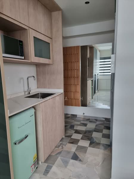 349 Tampines Street 33, 349 Tampines Street 33, Room Rental, 300 sqft, HDB Flat For Rent, by Dora Ho, 60037942 - Kitchen - PropertyGuru.com.sg