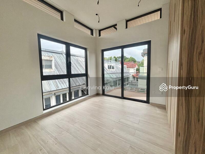 For Rent - Brand New Semi D with a Home Lift!