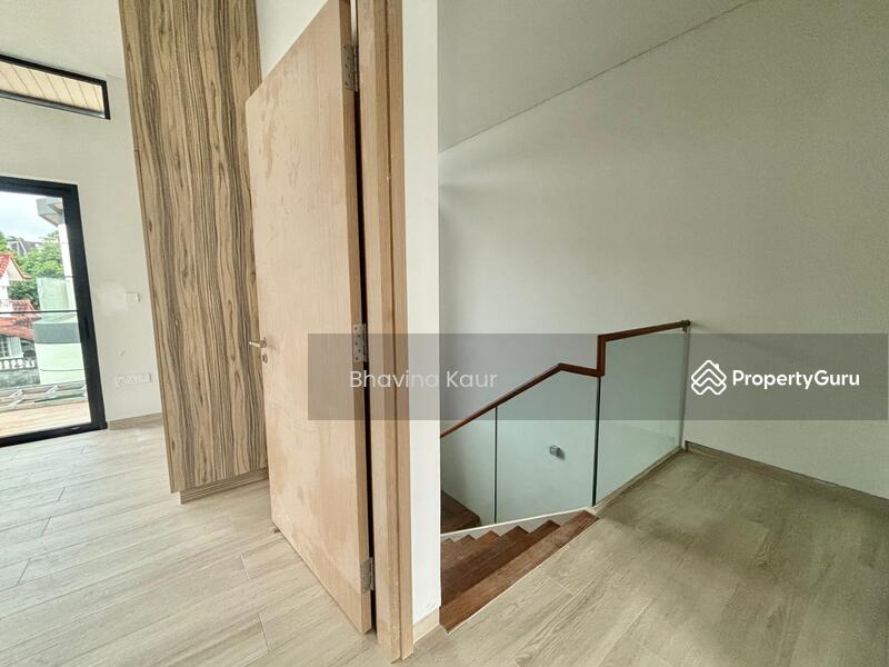 For Rent - Brand New Semi D with a Home Lift!