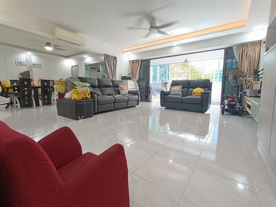 For Sale - 299C Compassvale Street