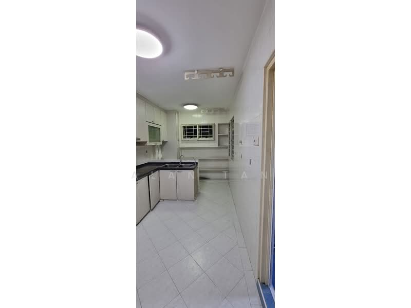 176D Edgefield Plains, 176D Edgefield Plains, 3 Bedrooms, 1,183 sqft, HDB Flat For Sale, by Alan Tan, 60038762 - Kitchen - PropertyGuru.com.sg
