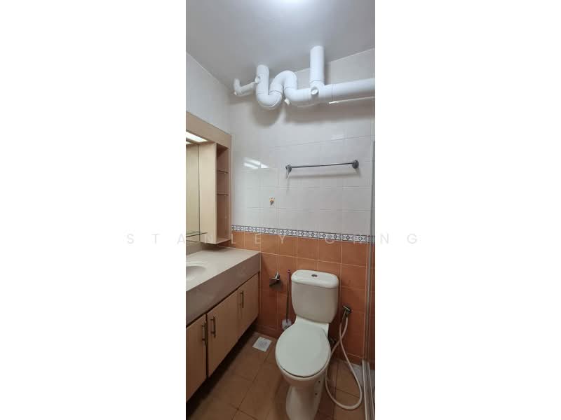 176D Edgefield Plains, 176D Edgefield Plains, 3 Bedrooms, 1,183 sqft, HDB Flat For Sale, by Stanley Chng, 60038797 - Bathroom - PropertyGuru.com.sg