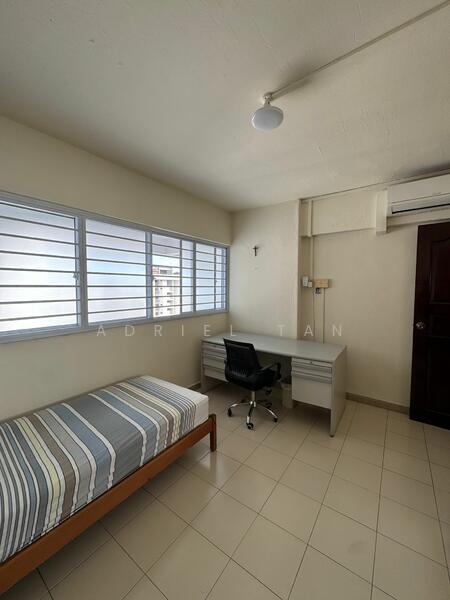 427 Tampines Street 41, 427 Tampines Street 41, Pasir Ris / Tampines, Room Rental, 120 sqft, HDB Flat For Rent, by Adriel Tan, 60039126 - PropertyGuru.com.sg