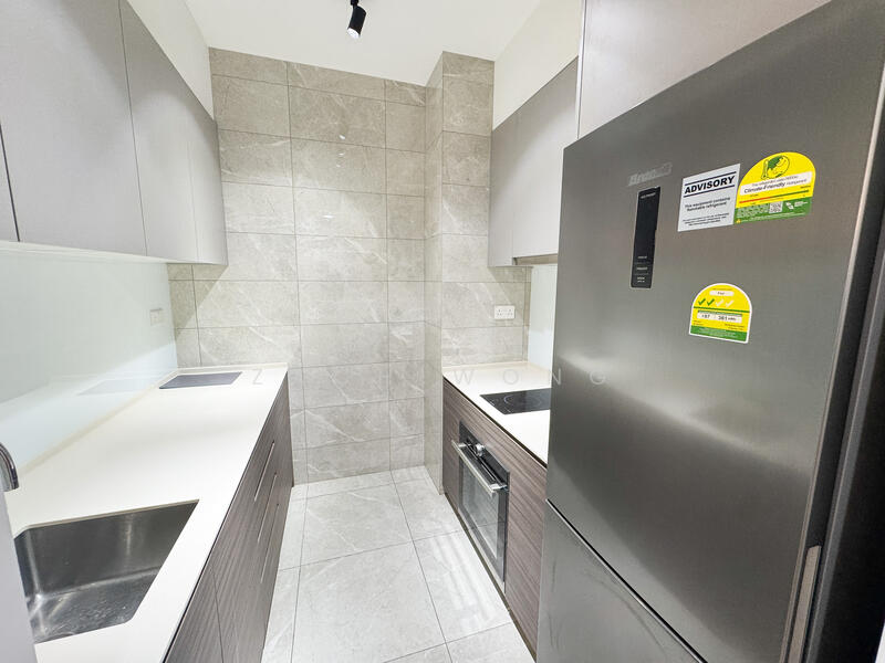 Stirling Residences, 25 Stirling Road, 2 Bedrooms, 689 sqft, Condominium For Rent, by Zach Wong, 60039134 - Kitchen - PropertyGuru.com.sg