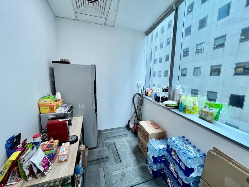 Royal Group Building, 3 Phillip Street, 1,600 sqft, Office For Rent, by Mary Lau, 60039408 - Kitchen - CommercialGuru.com.sg