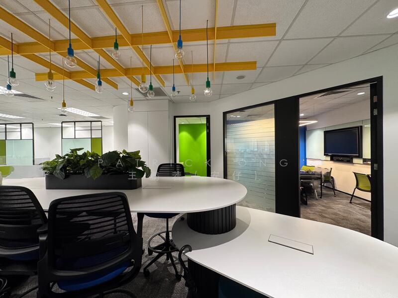 OUE Downtown 2, 6 Shenton Way, 1,862 sqft, Office For Rent, by Patrick Ong 王鹏若(安仔), 60039556 - CommercialGuru.com.sg
