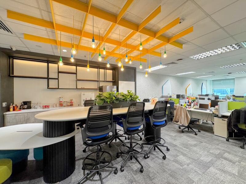 OUE Downtown 2, 6 Shenton Way, 1,862 sqft, Office For Rent, by Patrick Ong 王鹏若(安仔), 60039556 - CommercialGuru.com.sg