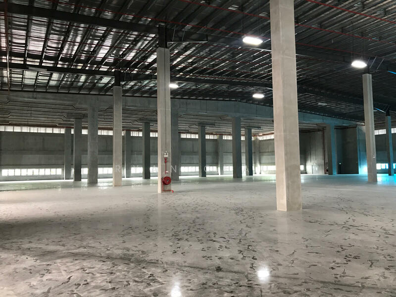 11m Clear | 1000 amps | 8 Bays | MRT, West, 57,000 sqft, Factory / Workshop (B2) For Rent, by Ryan Chau, 60039642 - Others - CommercialGuru.com.sg