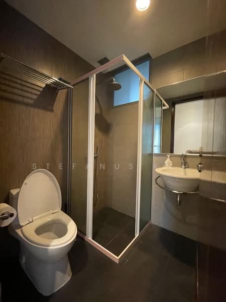 City Edge, 18 Moulmein Rise, Room Rental, 250 sqft, Apartment For Rent, by Stefanus Koh, 60039678 - Bathroom - PropertyGuru.com.sg
