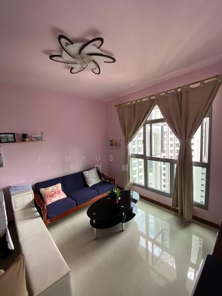 32 Margaret Drive, 32 Margaret Drive, Room Rental, 250 sqft, HDB Flat For Rent, by Eumaus Seah ( E 谢 健 来), 60039700 - Living Room - PropertyGuru.com.sg