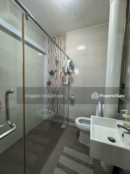 Master Bedroom Bathroom