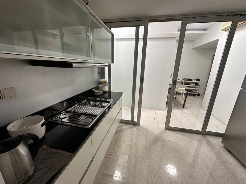 Kerrisdale, 32 Sturdee Road, Room Rental, 100 sqft, Condominium For Rent, by Francis Lee, 60039907 - Kitchen - PropertyGuru.com.sg