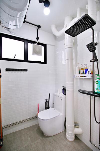 Bathroom with rain shower 