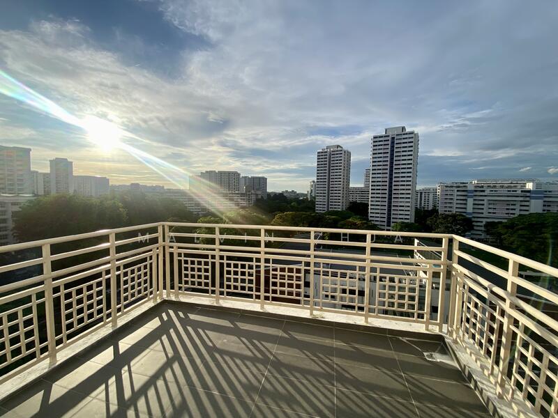 Master Bedroom Balcony