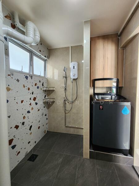 484 Tampines Street 43, 484 Tampines Street 43, Room Rental, 100 sqft, HDB Flat For Rent, by Brandon Koh, 60040311 - Tenant's Bathroom - PropertyGuru.com.sg
