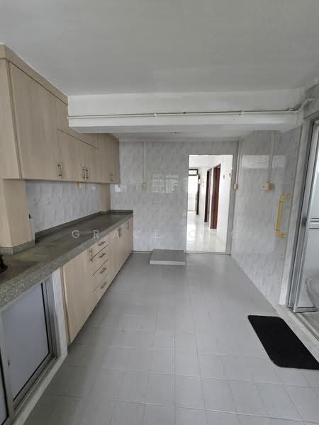 13 Holland Drive, 13 Holland Drive, 2 Bedrooms, 700 sqft, HDB Flat For Sale, by Grace Ong, 60040337 - PropertyGuru.com.sg