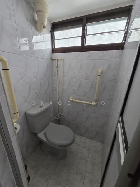 13 Holland Drive, 13 Holland Drive, 2 Bedrooms, 700 sqft, HDB Flat For Sale, by Grace Ong, 60040337 - PropertyGuru.com.sg