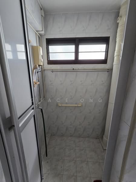 13 Holland Drive, 13 Holland Drive, 2 Bedrooms, 700 sqft, HDB Flat For Sale, by Grace Ong, 60040337 - PropertyGuru.com.sg