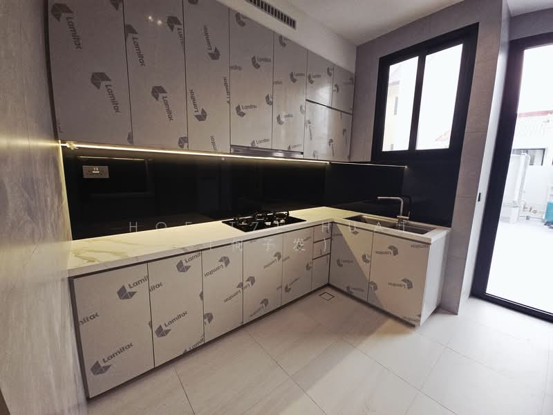 Rosyth Road Brand New Huge Semi Detached, Rosyth Road, 6 Bedrooms, 9,422 sqft, Semi-Detached House For Sale, by Hoe Tze Huat (何子发), 60040447 - Kitchen - PropertyGuru.com.sg