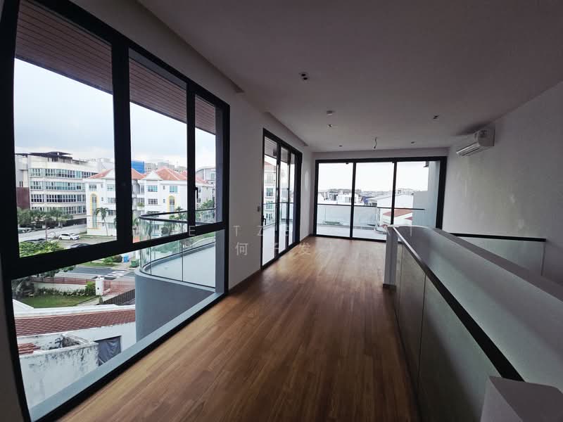 Rosyth Road Brand New Huge Semi Detached, Rosyth Road, 6 Bedrooms, 9,422 sqft, Semi-Detached House For Sale, by Hoe Tze Huat (何子发), 60040447 - Balcony - PropertyGuru.com.sg