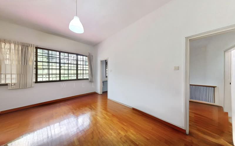 Spacious affordable freehold terrace w 4+1 rooms @ Hillcrest, Hillcrest Road, 4 Bedrooms, 2,602 sqft, Terraced House For Sale, by Willi Ching, 60040463 - Interior - PropertyGuru.com.sg