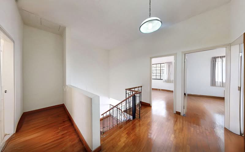 Spacious affordable freehold terrace w 4+1 rooms @ Hillcrest, Hillcrest Road, 4 Bedrooms, 2,602 sqft, Terraced House For Sale, by Willi Ching, 60040463 - Corridor - PropertyGuru.com.sg