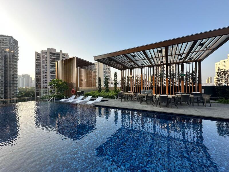 Verticus, 5 Jalan Kemaman, 2 Bedrooms, 678 sqft, Condominium For Rent, by Melvin Sim, 60040602 - Pool - PropertyGuru.com.sg