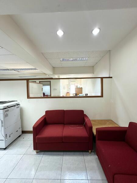 Textile Centre, 200 Jalan Sultan, 1,162 sqft, Office For Rent, by Veralynn Tan, 60040689 - Living Room - CommercialGuru.com.sg