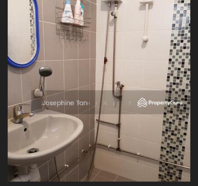 112 Tampines Street 11, 112 Tampines Street 11, 2 Bedrooms, 807 sqft, HDB Flat For Rent, by Josephine Tan, 60040748 - Bathroom - PropertyGuru.com.sg