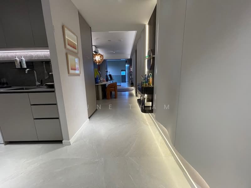 Nava Grove, 38 Pine Grove, Clementi Park / Upper Bukit Timah, 2 Bedrooms, 786 sqft, Condominium For Sale, by June Tham, 60040787 - Hallway - PropertyGuru.com.sg