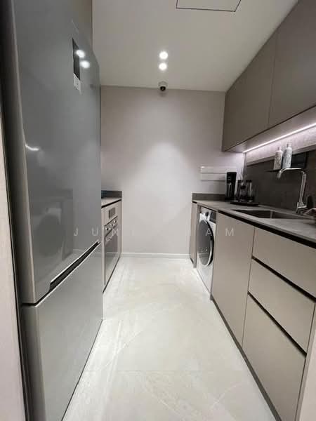 Nava Grove, 38 Pine Grove, Clementi Park / Upper Bukit Timah, 2 Bedrooms, 786 sqft, Condominium For Sale, by June Tham, 60040787 - Kitchen - PropertyGuru.com.sg