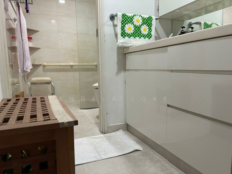 Ridgewood Condominium, 1 Ridgewood Close, 3 Bedrooms, 1,744 sqft, Condominium For Sale, by Angela Loke, 60040935 - Bathroom - PropertyGuru.com.sg