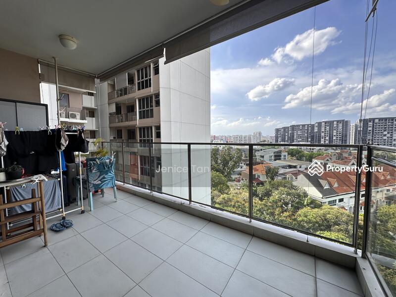 Balcony. Landed unblocked view