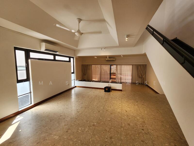 Dining & Living Area