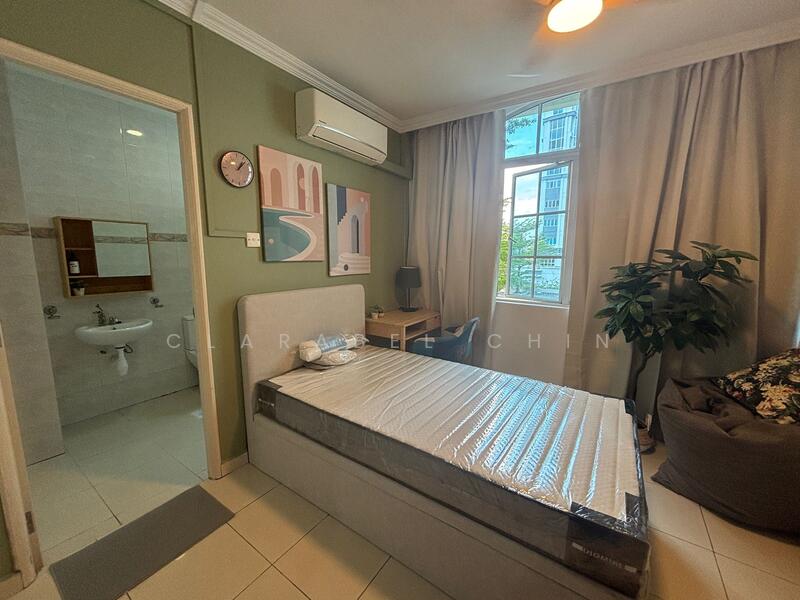 Coliving @ Prome Road | Landed Property | 4 Mins Drive to Orchard, Prome Road Near Newton 4 Mins Drive to Orchard, Orchard / River Valley, 1 Bedroom, 220 sqft, Semi-Detached House For Rent, by Clarabel Chin, 60041219 - Bedroom - PropertyGuru.com.sg
