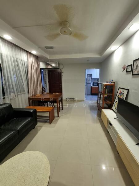 55 Strathmore Avenue, 55 Strathmore Avenue, 3 Bedrooms, 915 sqft, HDB Flat For Rent, by Crystal Chiam, 60041388 - Living Room - PropertyGuru.com.sg