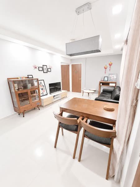 55 Strathmore Avenue, 55 Strathmore Avenue, 3 Bedrooms, 915 sqft, HDB Flat For Rent, by Crystal Chiam, 60041388 - Living Room - PropertyGuru.com.sg