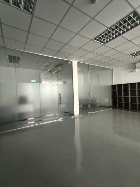 The Splendour, 31 Bukit Batok Crescent, 1,600 sqft, Light Industrial (B1) For Rent, by Joanne Tan Siew May, 60041463 - CommercialGuru.com.sg