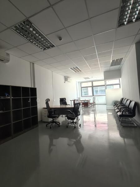 The Splendour, 31 Bukit Batok Crescent, 1,600 sqft, Light Industrial (B1) For Rent, by Joanne Tan Siew May, 60041463 - CommercialGuru.com.sg