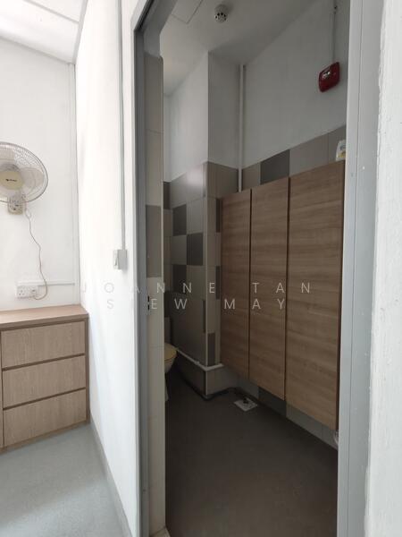 The Splendour, 31 Bukit Batok Crescent, 1,600 sqft, Light Industrial (B1) For Rent, by Joanne Tan Siew May, 60041463 - CommercialGuru.com.sg