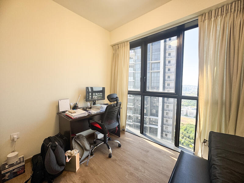 Whistler Grand, 109 West Coast Vale, Buona Vista / West Coast / Clementi New Town, 3 Bedrooms, 1,066 sqft, Condominium For Rent, by Gwen Ong, 60041645 - Bedroom 1 - PropertyGuru.com.sg