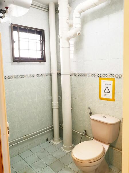 661C Jurong West Street 64, 661C Jurong West Street 64, Boon Lay / Jurong / Tuas, 3 Bedrooms, 1,184 sqft, HDB Flat For Rent, by Darrell Wong, 60041701 - Bathroom - PropertyGuru.com.sg