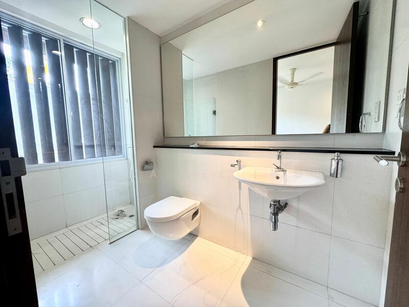 Detached with Pool for Rent in Dunearn Vicinity