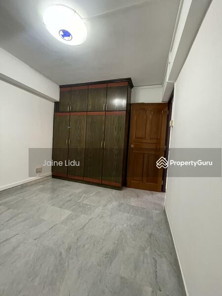 Spacious common Bedroom 