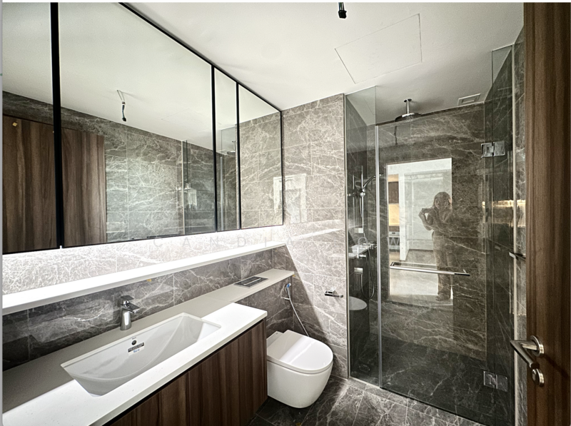 Lentor Modern, Lentor Central, Mandai / Upper Thomson, 2 Bedrooms, 678 sqft, Condominium For Sale, by Candia Low, 60041896 - Bathroom - PropertyGuru.com.sg